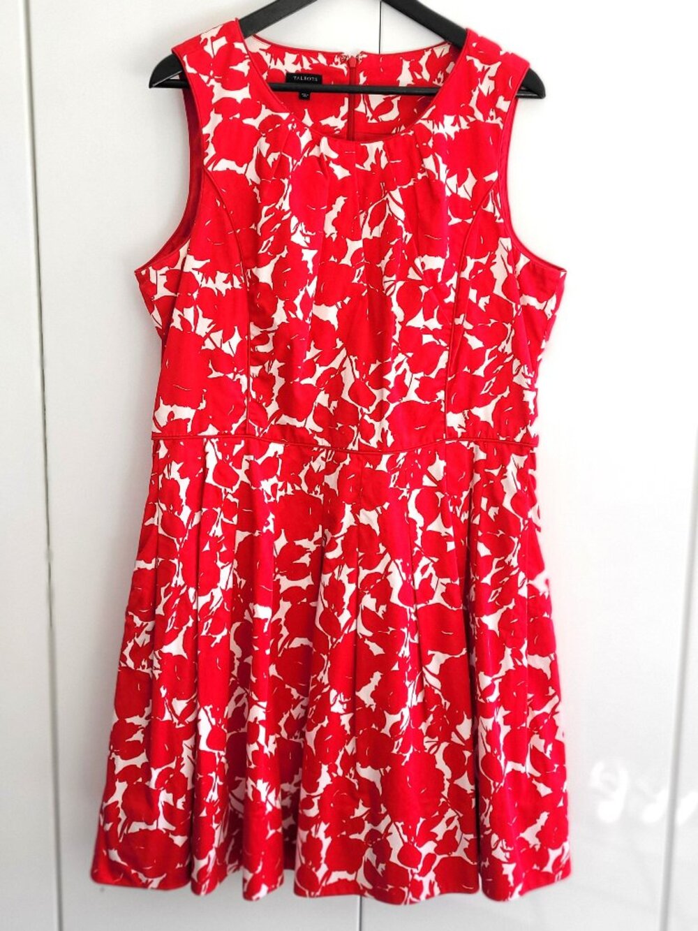 Talbot's Red and White Floral Sleeveless Dress Size 18